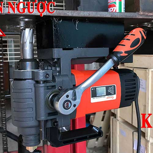 máy khoan từ mini